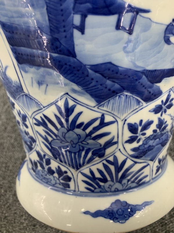 清康熙青花开光山水人物纹大观音尊 - 图12