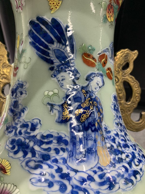 清道光粉青釉青花堆白加彩仙人乘槎渡鹊桥纹双耳大瓶 - 图11