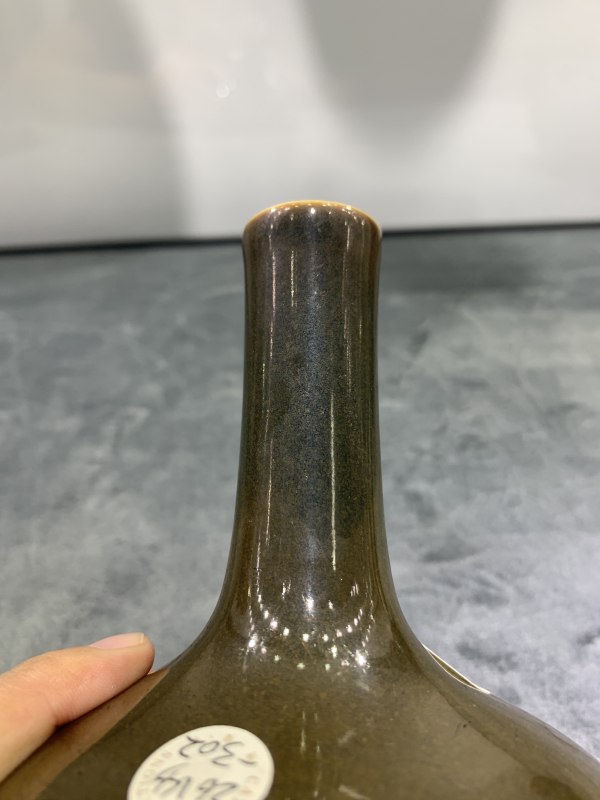 清晚期茶叶末釉荸荠瓶 - 图5
