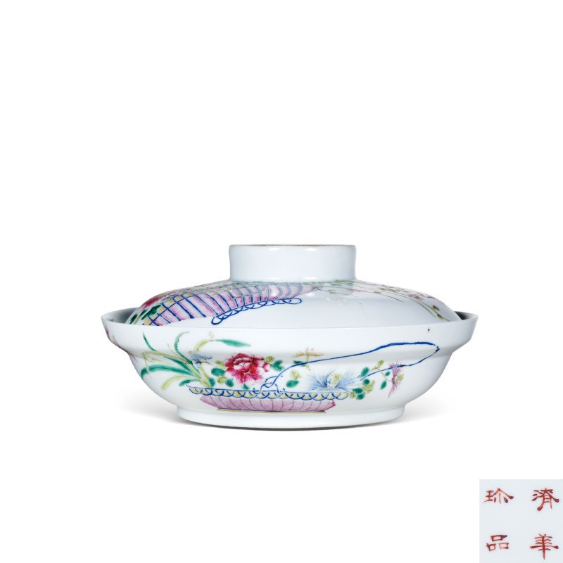 清晚期粉彩篮花纹盖锅