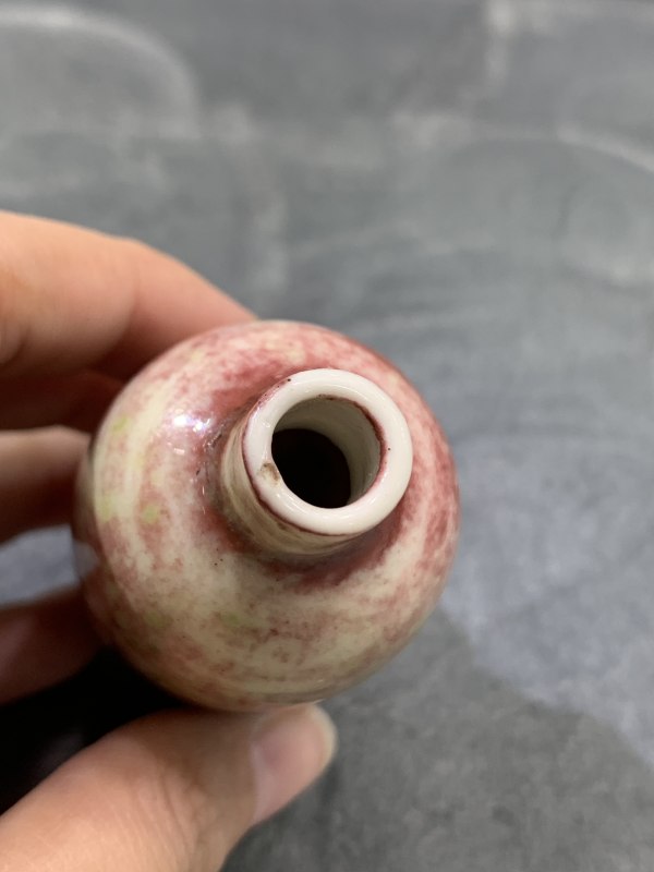 清康熙豇豆红釉鼻烟壶 - 图6