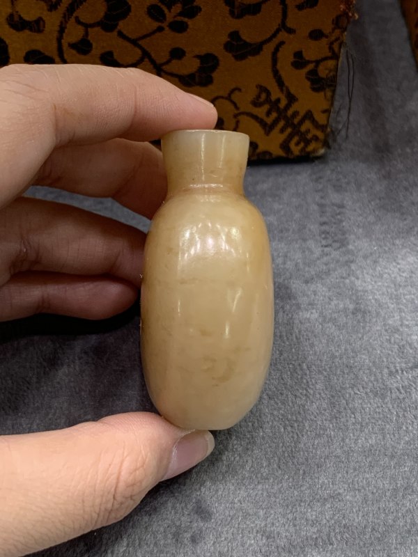 清黄玉鼻烟壶 - 图3