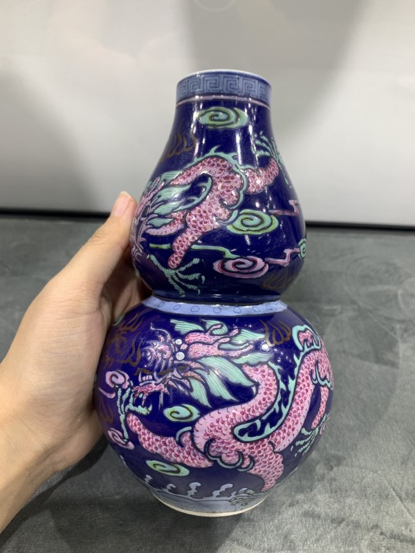 清晚期霁蓝釉粉彩龙纹葫芦瓶 - 图2