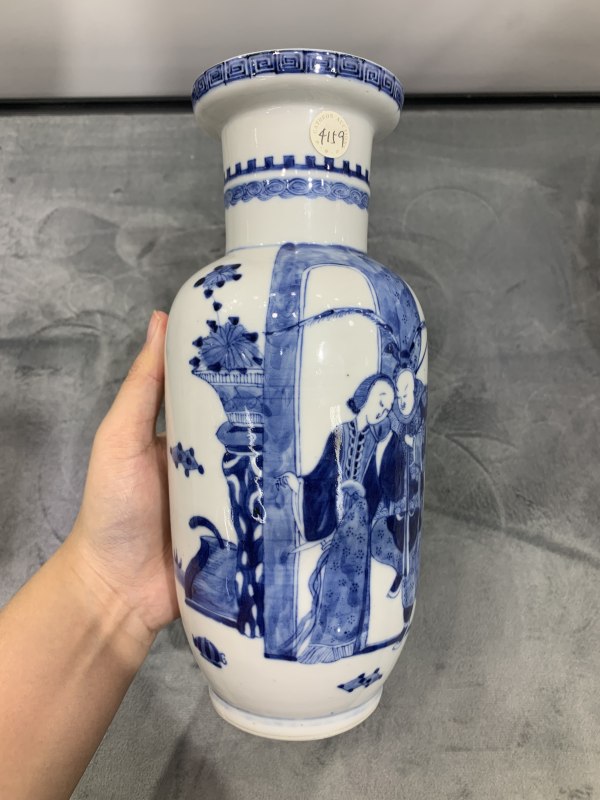 清晚期青花吕布戏貂蝉棒槌瓶 - 图5