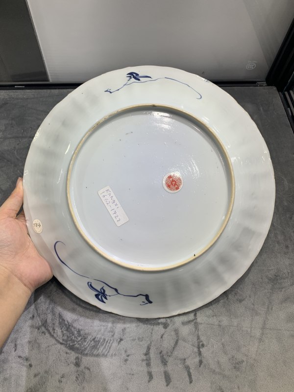 清康熙青花开光雉鸡牡丹纹花口大盘 - 图6