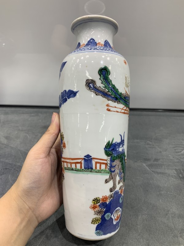 清晚期青花五彩洞石芭蕉麒麟引凤纹筒瓶 - 图5