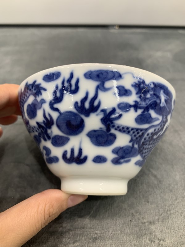 清中期青花双龙赶珠纹盖碗 - 图4