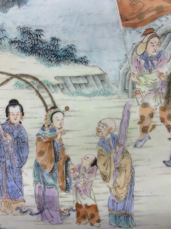 清中期粉彩珠帘寨人物故事图插屏（带木框、木座） - 图5