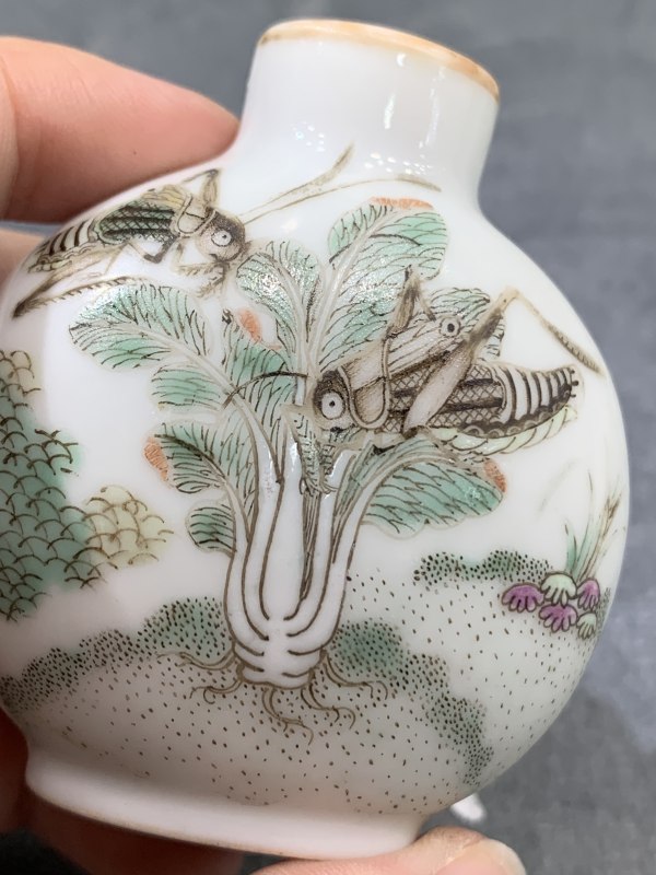 清晚期粉彩飞黄腾达鼻烟壶 - 图8