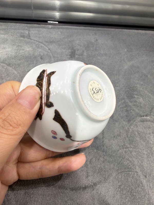 清雍正广珐琅墨彩炉瓶三事纹小杯 - 图8