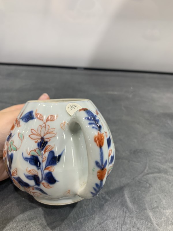 清康熙青花加彩花卉纹瓜棱形壶 - 图3