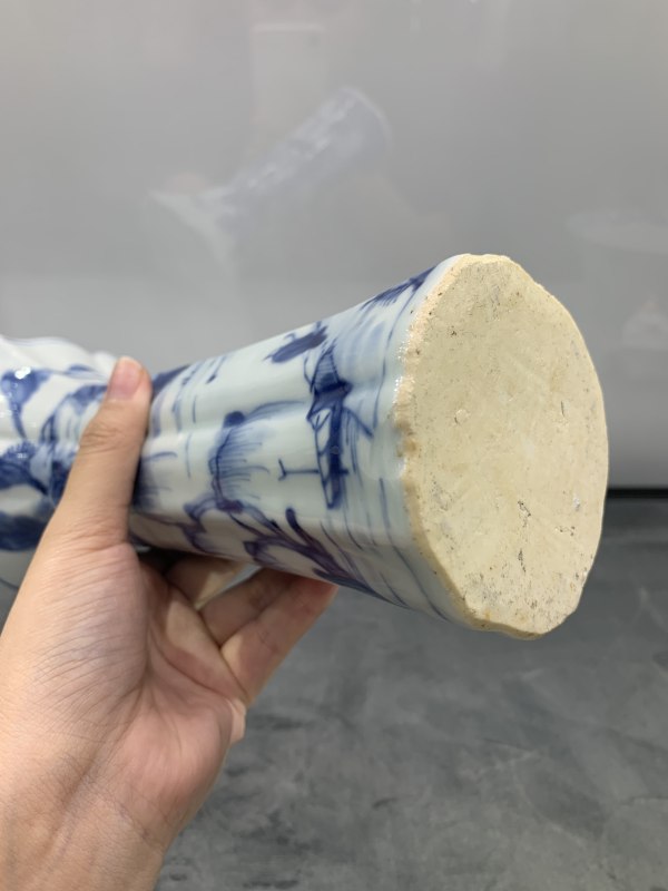 清康熙青花山水楼阁纹海棠形花觚 - 图9