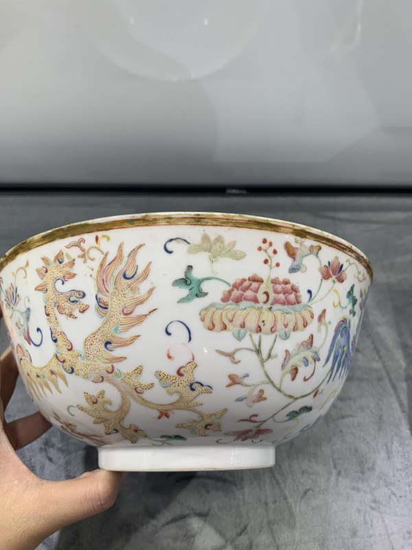 清光绪粉彩葵凤穿花纹大碗 - 图4