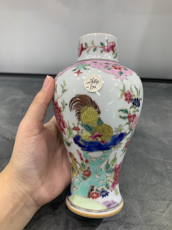 清晚期粉彩富贵大吉图瓶 - 图2