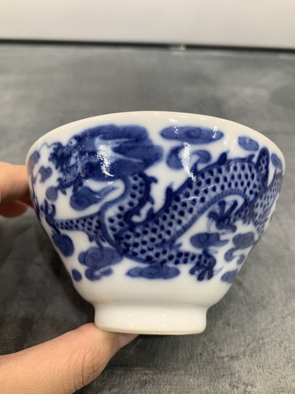 清中期青花双龙赶珠纹盖碗 - 图5
