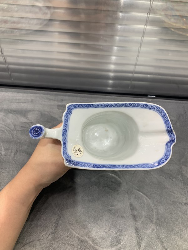 清乾隆广彩开光满大人人物故事图爵式奶壶 - 图8