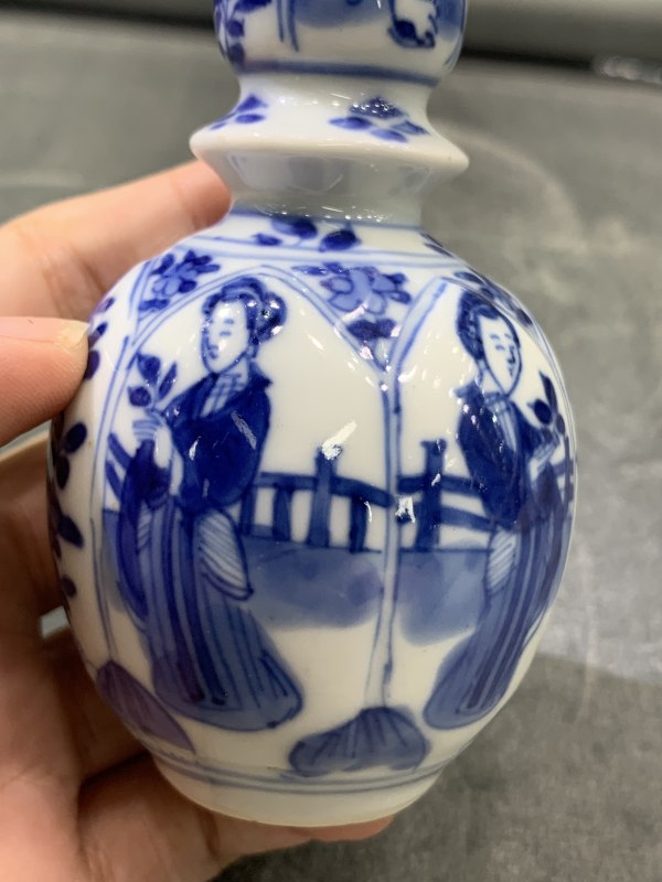 清康熙青花四美图瓜棱小葫芦瓶 - 图11
