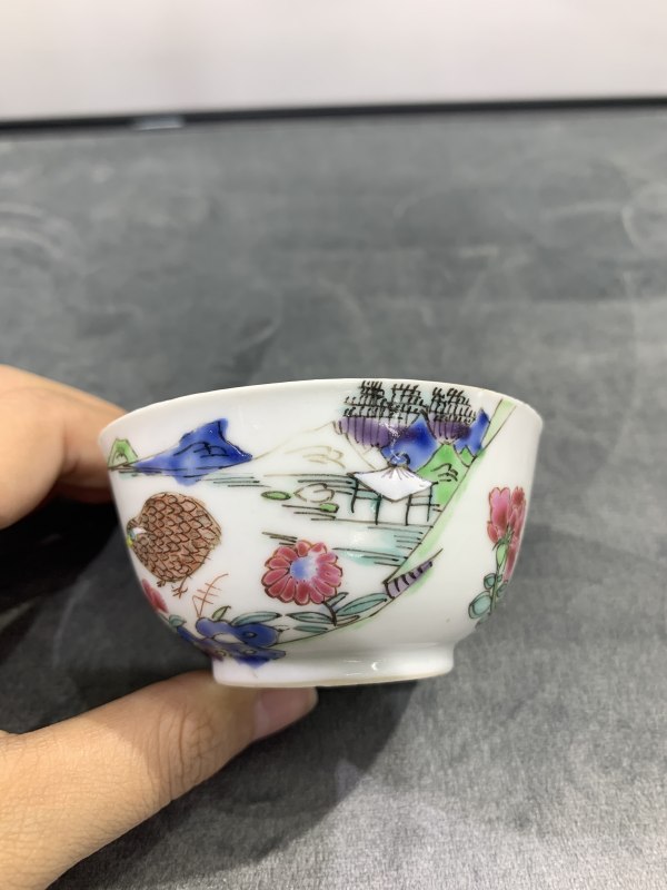 清雍正粉彩安居乐业纹小杯 - 图2