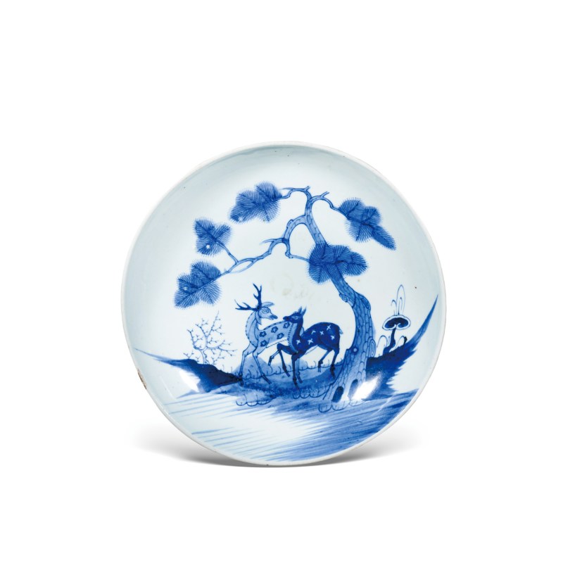 清乾隆青花松鹿灵芝纹大盘