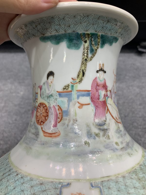 清晚期粉彩水漫金山人物故事纹棒槌瓶 - 图5