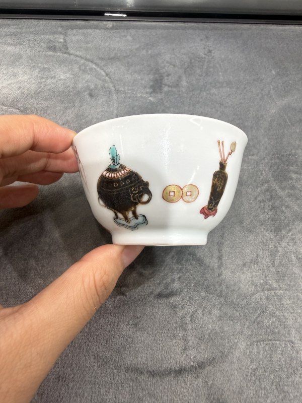 清雍正广珐琅墨彩炉瓶三事纹小杯 - 图3