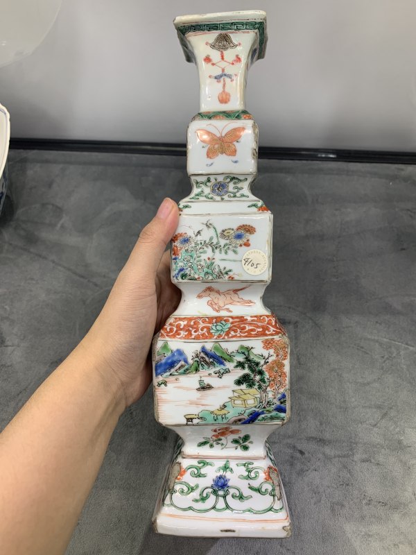 清康熙五彩山水人物天马瑞兽节节高升瓶 - 图2