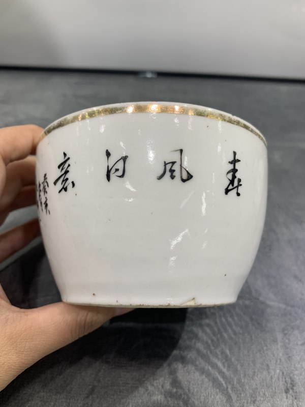 民国粉彩花鸟纹小盖缸 - 图5