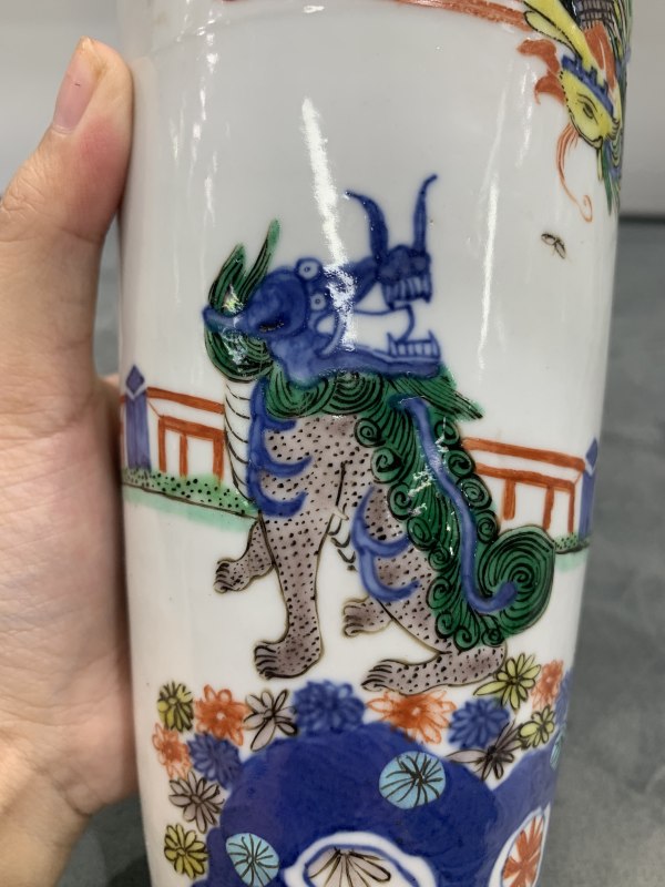 清晚期青花五彩洞石芭蕉麒麟引凤纹筒瓶 - 图9