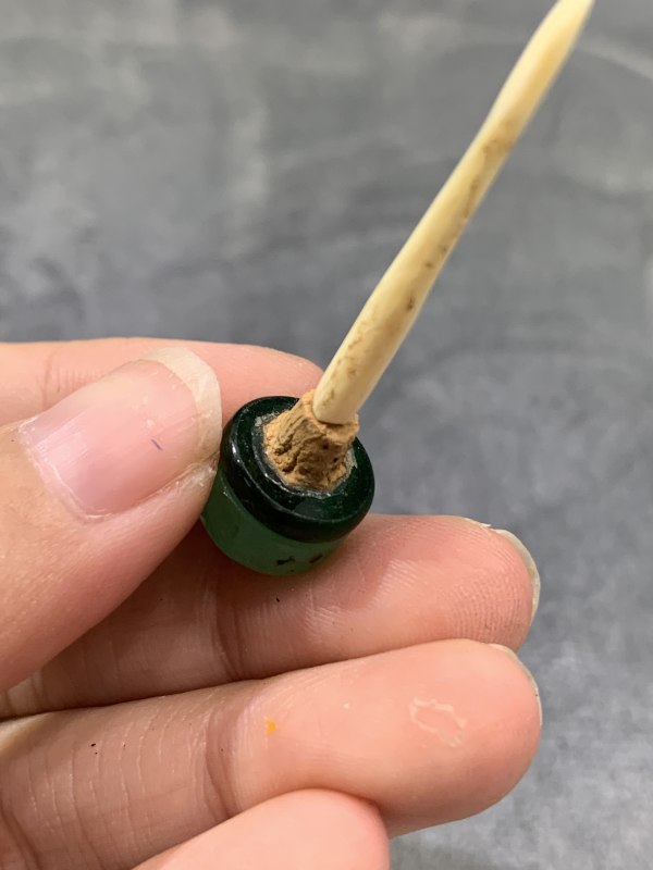清康熙豇豆红釉鼻烟壶 - 图11