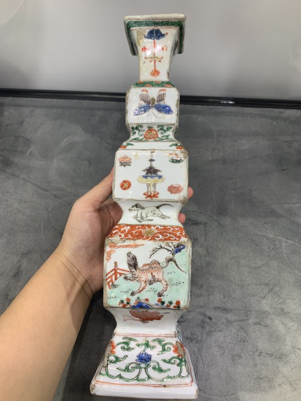清康熙五彩山水人物天马瑞兽节节高升瓶 - 图3
