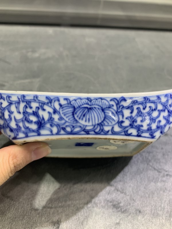 清中期青花缠枝莲寿字纹茶船 - 图4