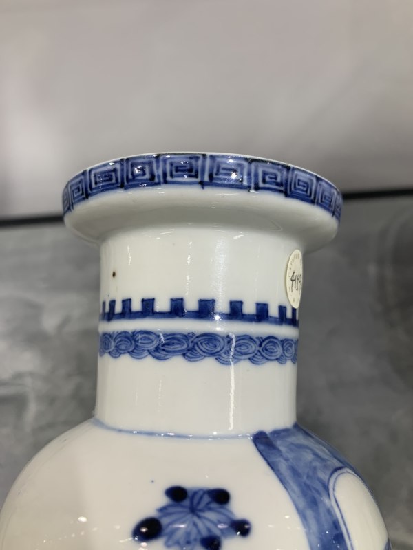 清晚期青花吕布戏貂蝉棒槌瓶 - 图10