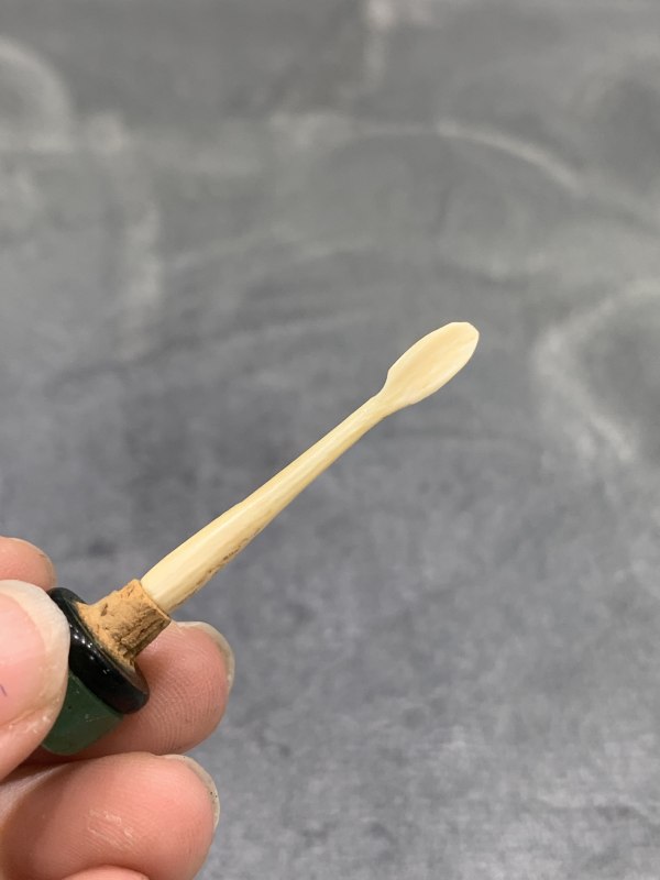 清康熙豇豆红釉鼻烟壶 - 图12