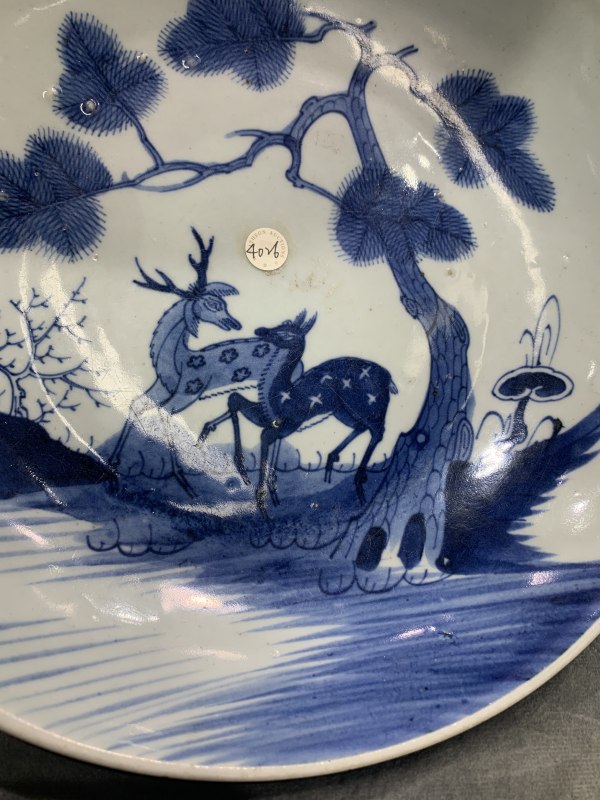 清乾隆青花松鹿灵芝纹大盘 - 图3