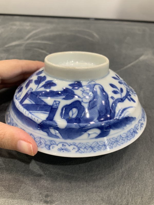 清中期青花洞石牡丹花卉纹花口折腰盖碗 - 图12