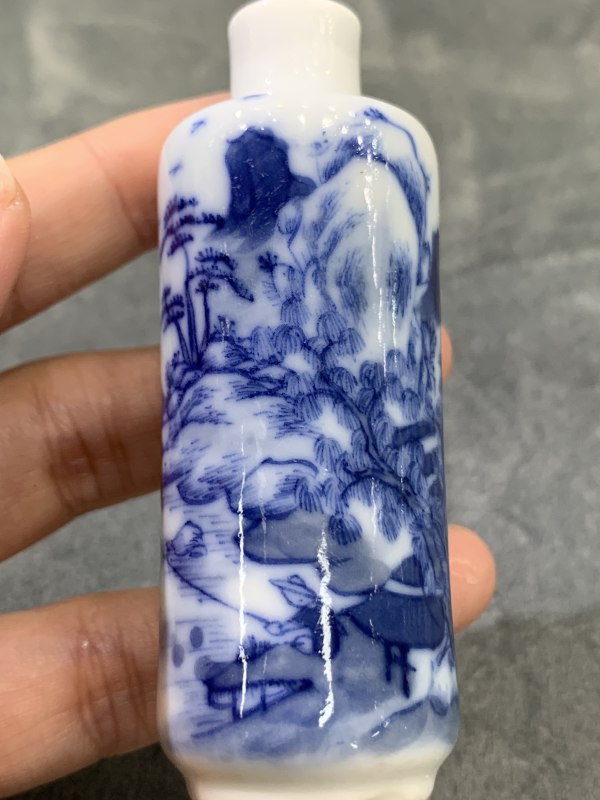 清晚期青花寒江独钓纹鼻烟壶 - 图10