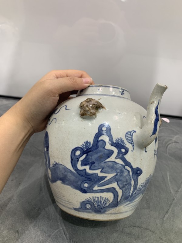 清康熙青花婴戏纹四兽耳系壶 - 图3