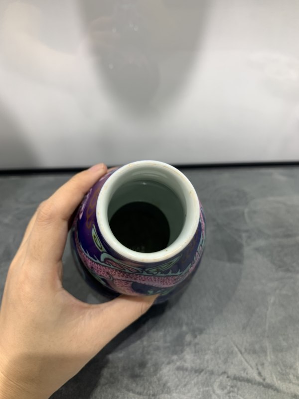 清晚期霁蓝釉粉彩龙纹葫芦瓶 - 图7