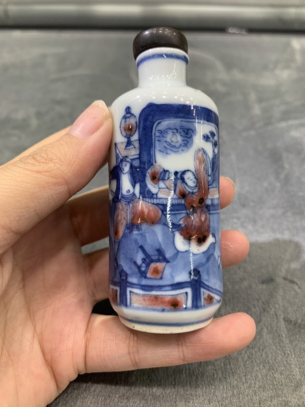 清中期青花釉里红杀妻求将图鼻烟壶 - 图4