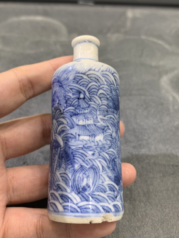 清晚期青花海八怪鼻烟壶 - 图4