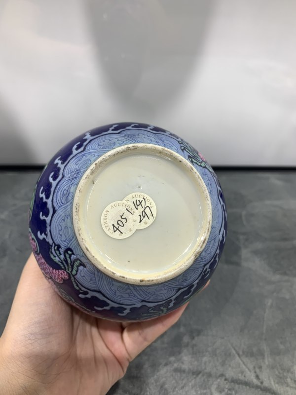 清晚期霁蓝釉粉彩龙纹葫芦瓶 - 图8