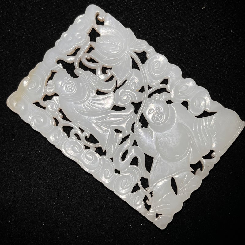 和田白玉透雕和合二仙莲花云纹佩 - 图3