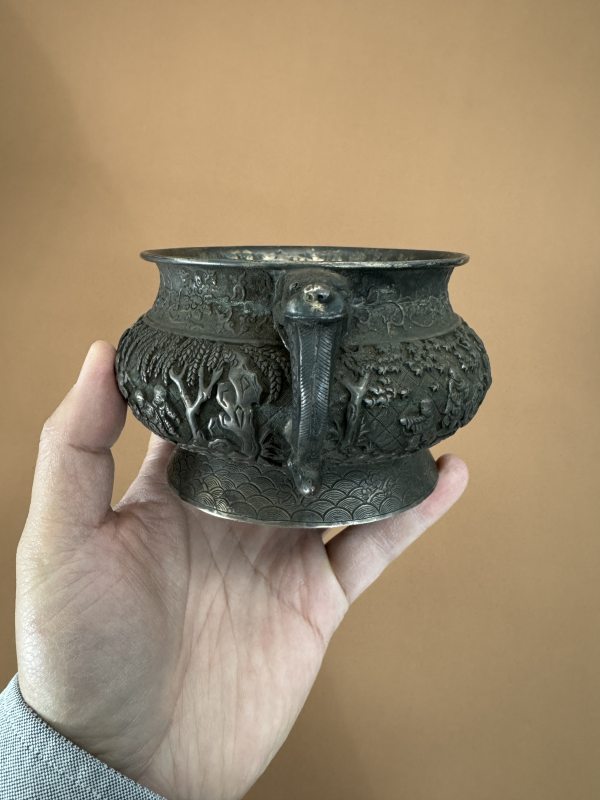 清 银錾刻婴戏图双兽耳炉 - 图4