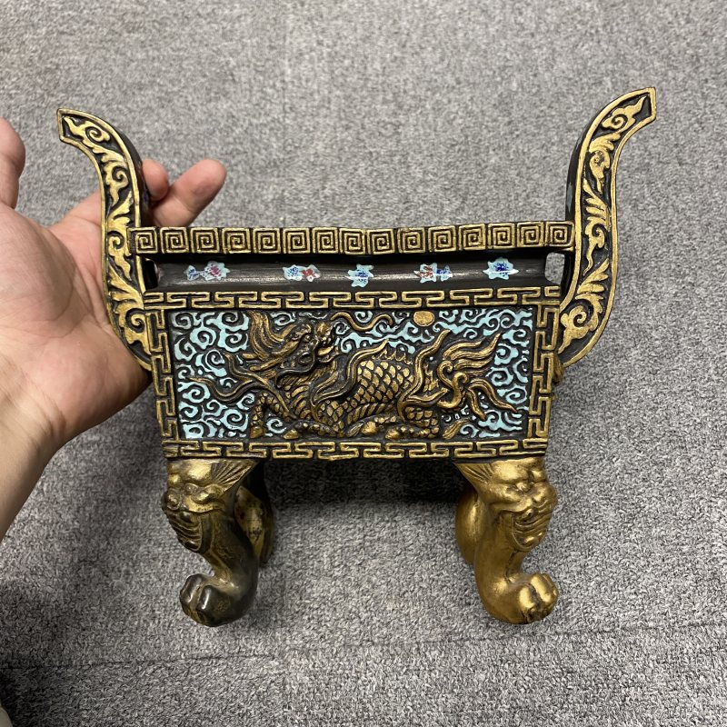 清晚期 墨地粉彩描金龙纹鼎式炉 - 图7