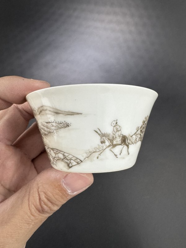 清雍正 墨彩通景高士山水图马蹄杯 - 图5