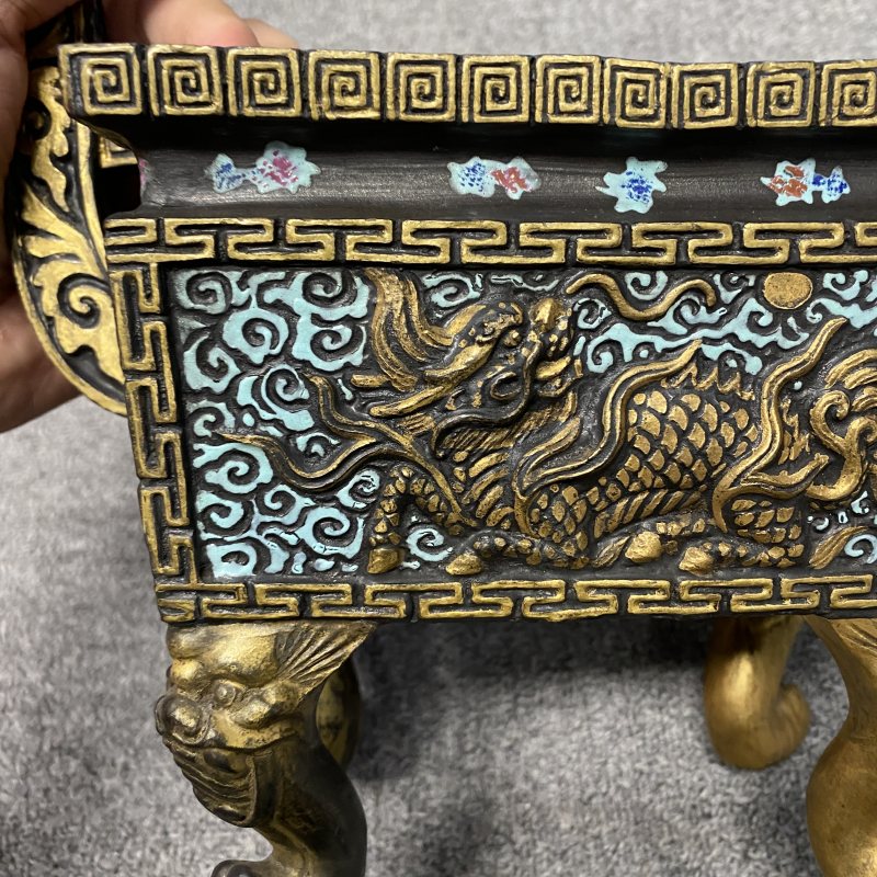 清晚期 墨地粉彩描金龙纹鼎式炉 - 图8