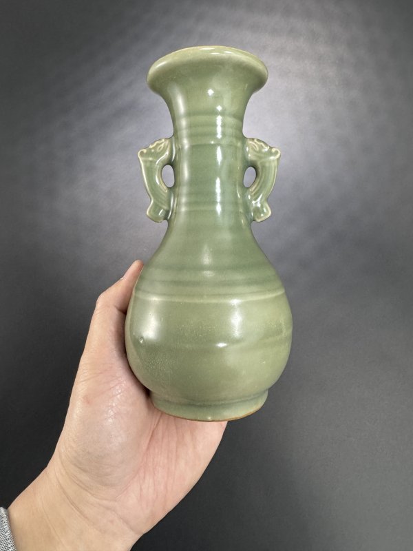 明 龙泉窑青釉双兽耳瓶共两件 - 图5