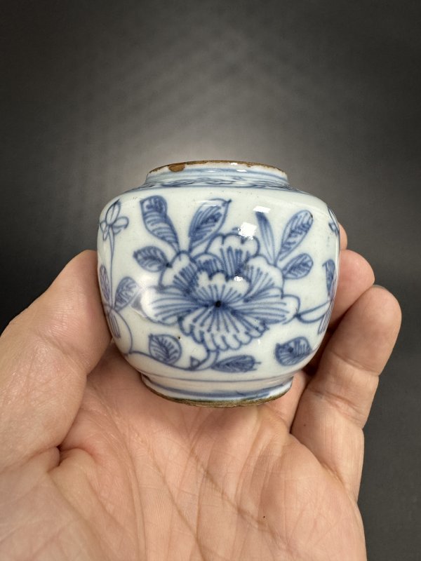 清早期 青花缠枝花卉纹小罐 - 图3