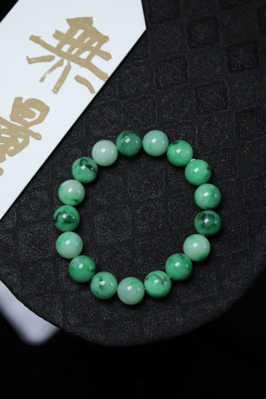 12mm天然翡翠手串