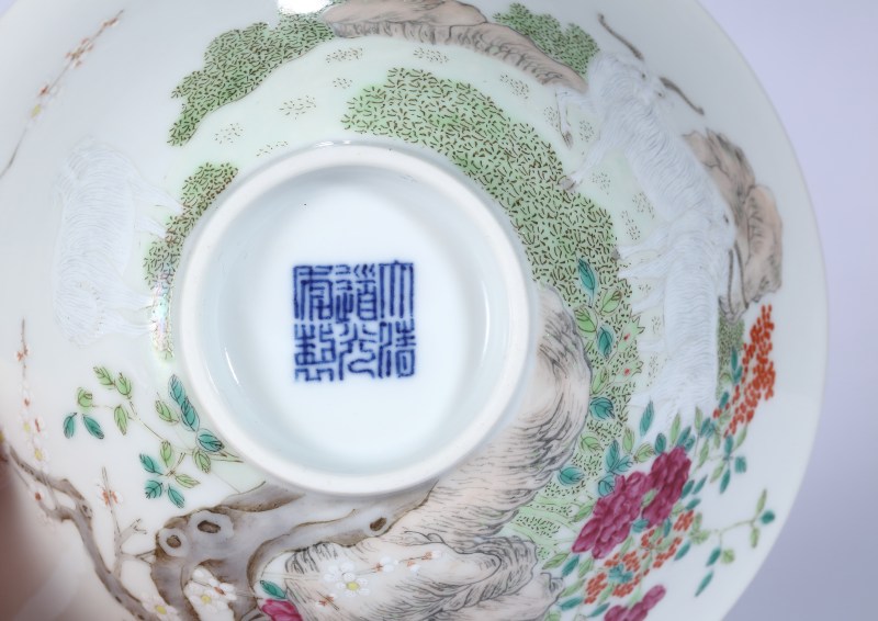 清道光 粉彩三羊开泰墨彩御题诗碗一对 - 图9